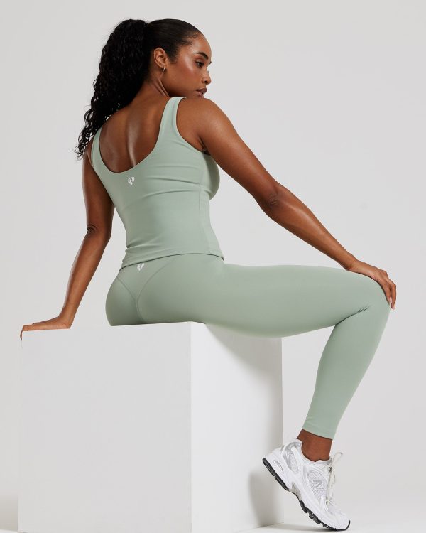 Essential Built-In Bra Scoop Back Tank | Pistachio For Cheap - Image 4