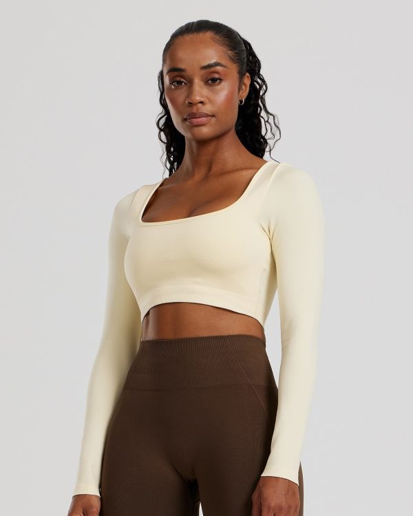 Define 2.0 Seamless Long Sleeve Built-In Bra Top | Vanilla Discount